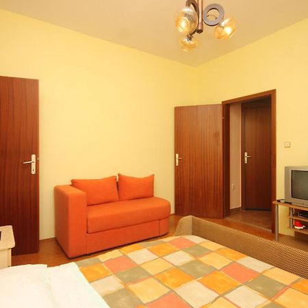 Apartments And Rooms With Parking Space Bozava, Dugi Otok - 8100 Room photo