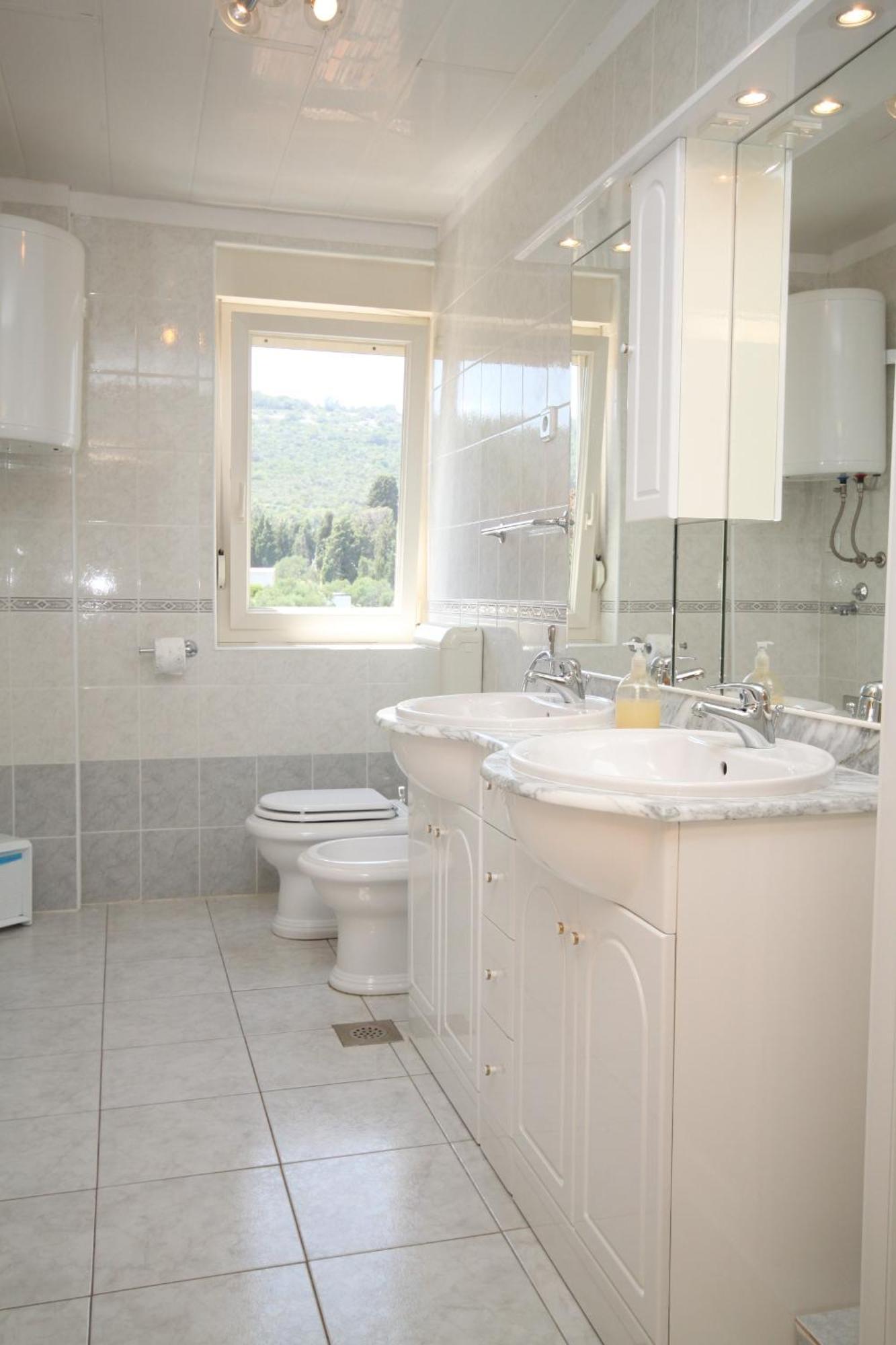 Apartments And Rooms With Parking Space Bozava, Dugi Otok - 8100 Room photo